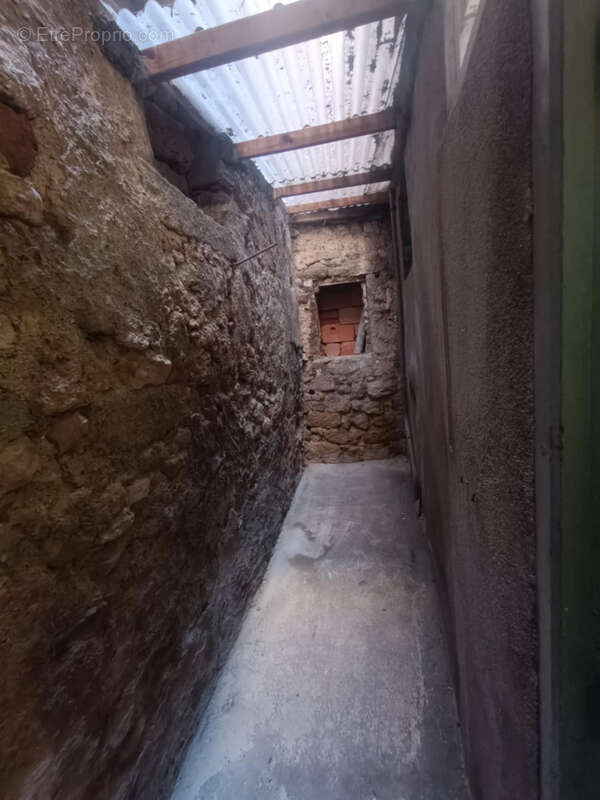 Maison à LESPIGNAN