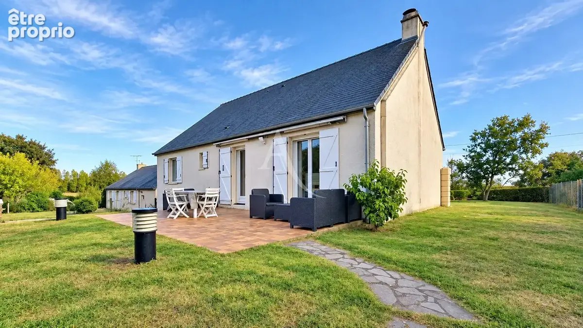 Photo Maison à Briollay au prix de 249 000€