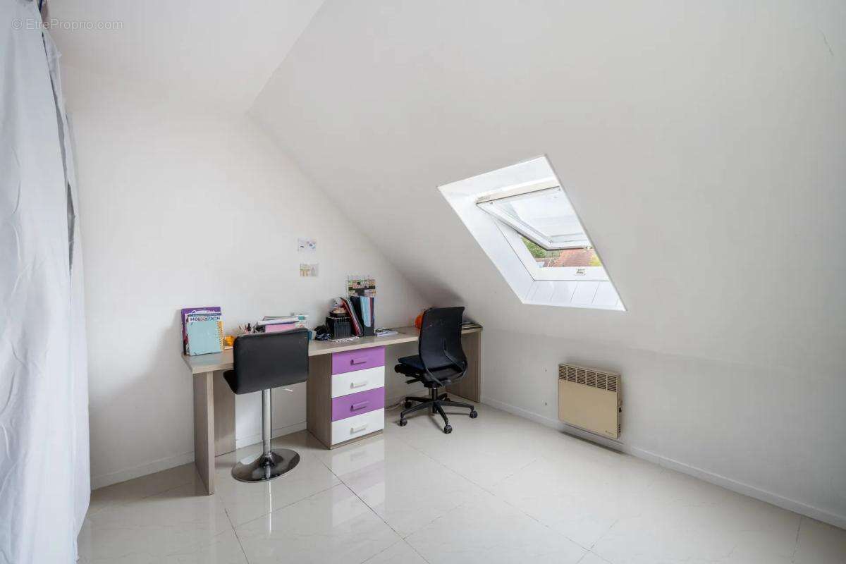 Maison de 6 pièces de 100 m² à Ézy-sur-Eure - photo 12