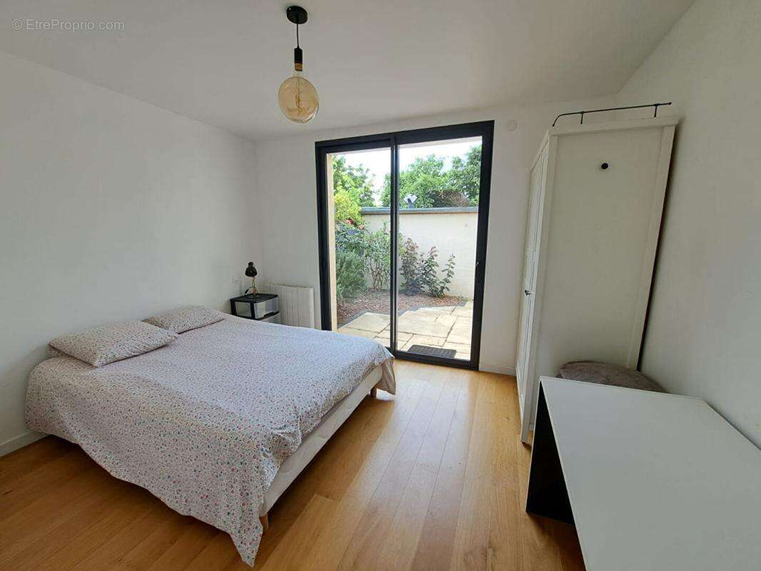 Maison familiale lumineuse avec jardin et garage -  Angers Saint-Léonard ? 192 m² - photo 5