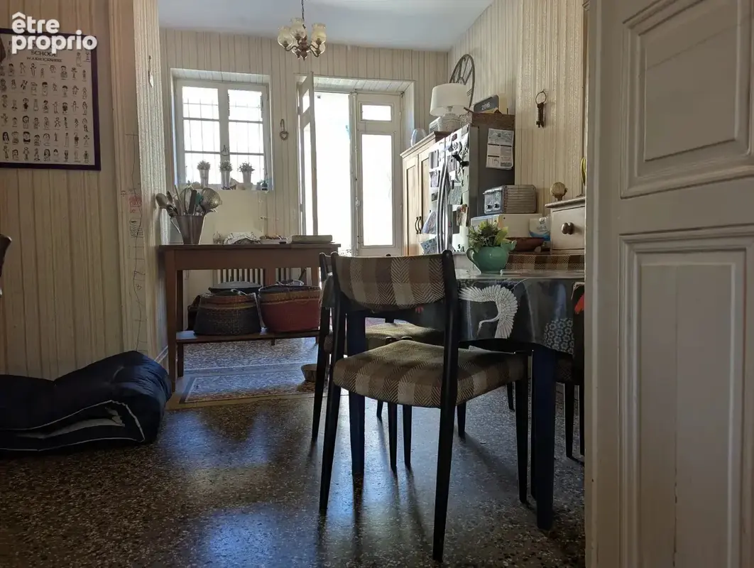 Deux propriétés de caractère au coeur de Montmorillon - photo 4