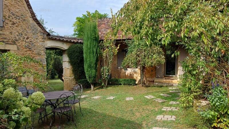 Maison à SAINTE-ALVERE