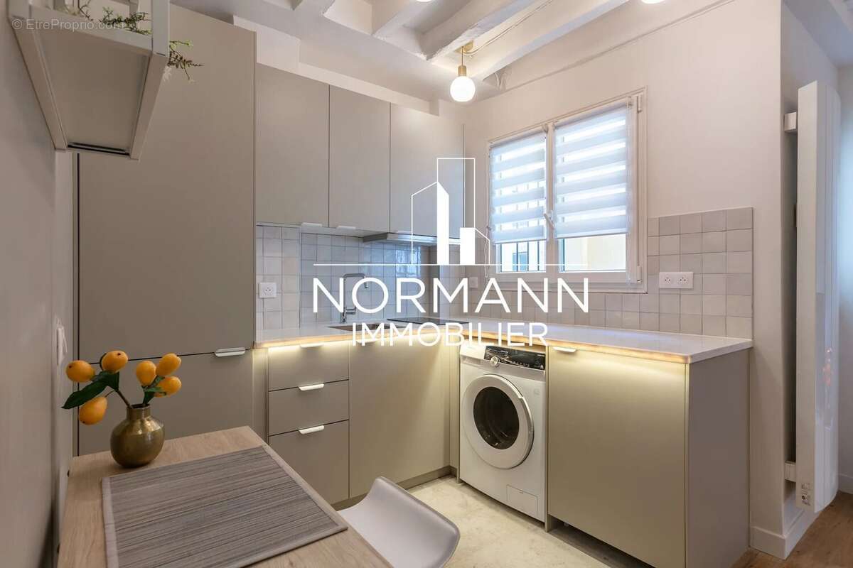 Appartement à PARIS-3E