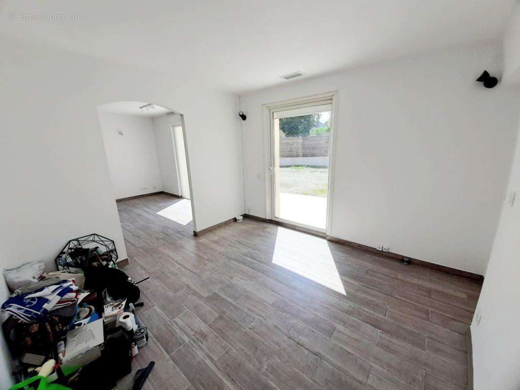 Maison à JONQUIERES