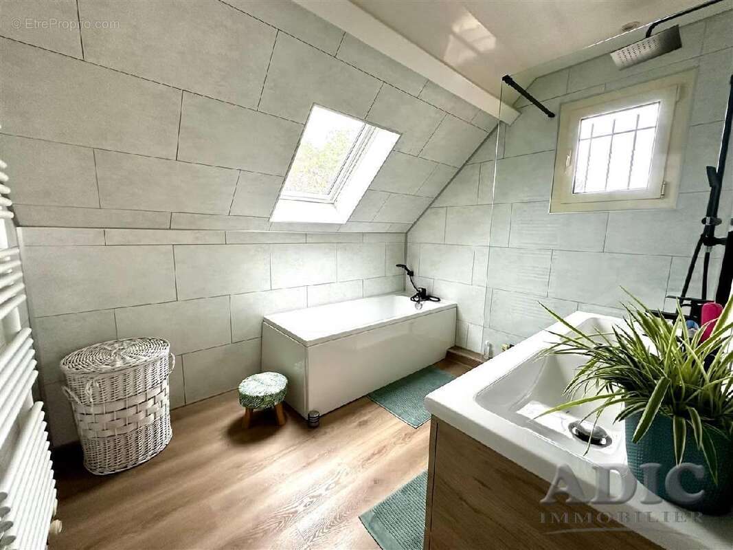 Maison à DAMMARTIN-EN-GOELE