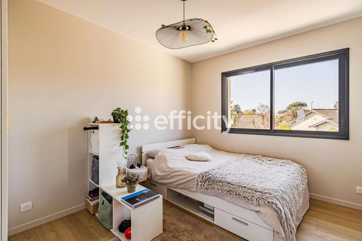 Maison à CHAZAY-D'AZERGUES