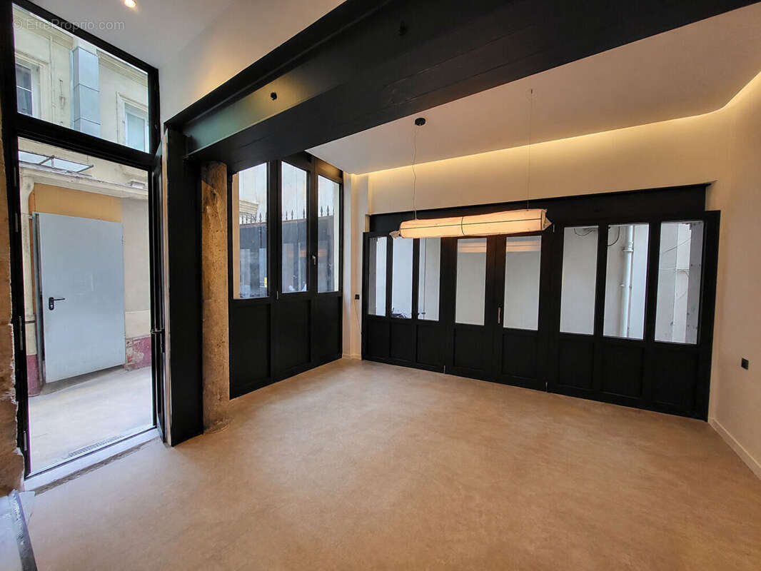 Appartement à PARIS-10E