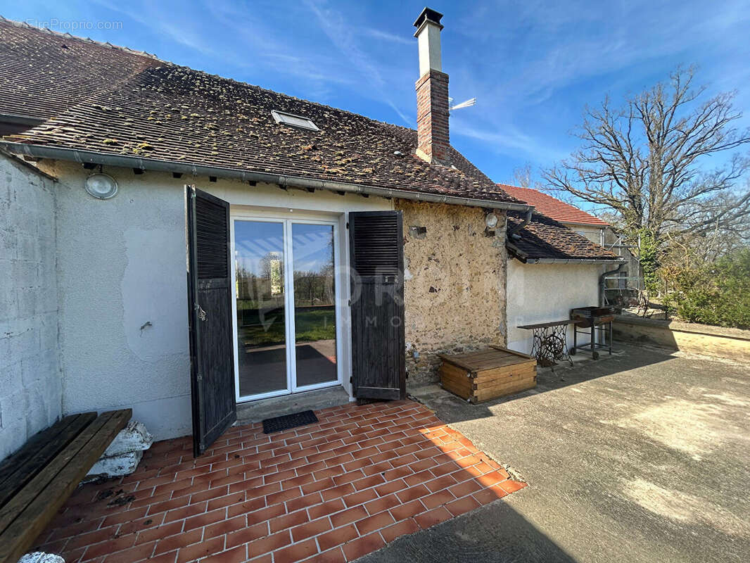 Maison à LEUGNY