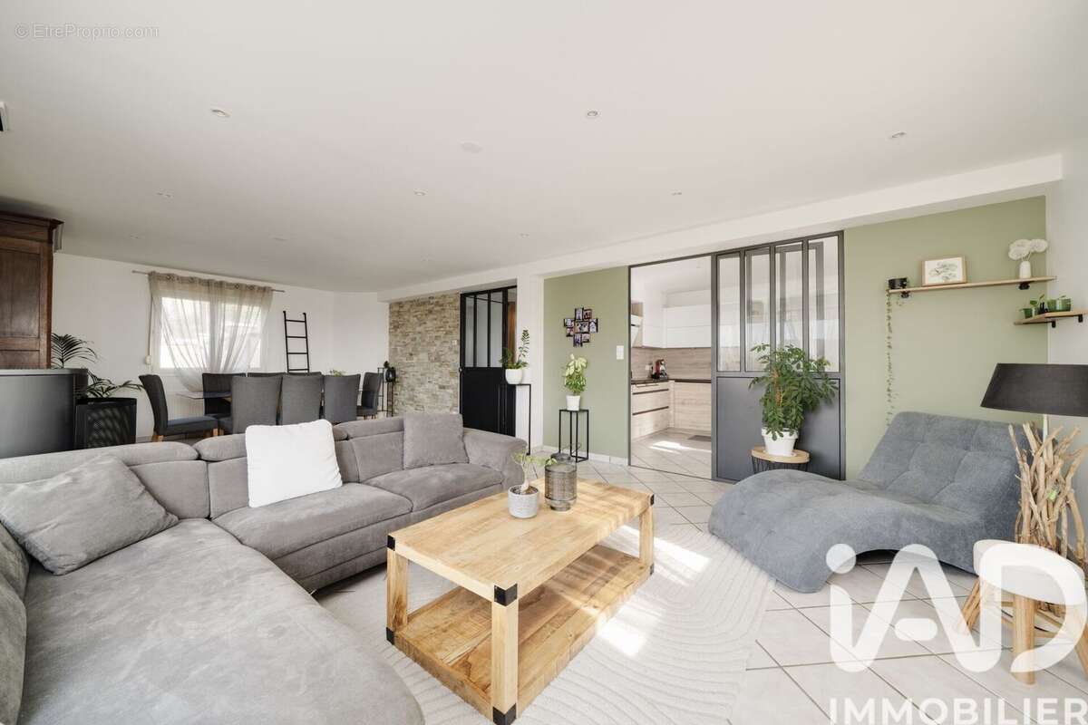 Photo 8 - Maison à MESSEIN