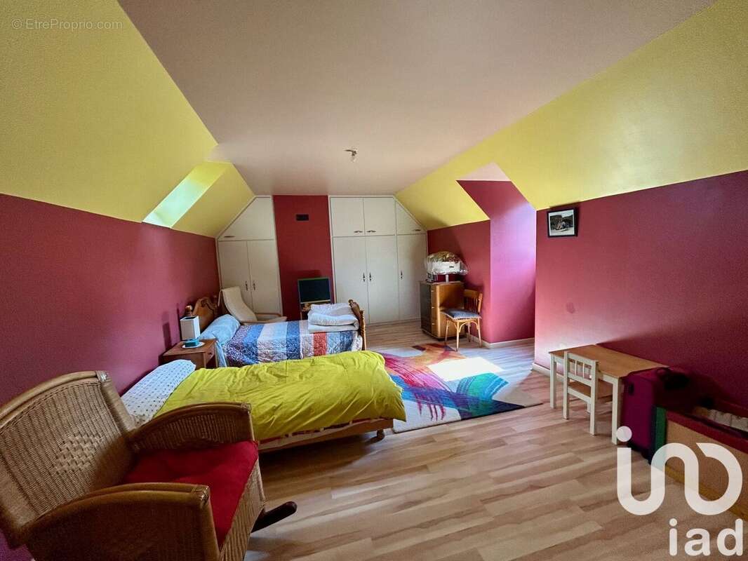 Maison 125 m² à La Breille-Les-Pins  - photo 9