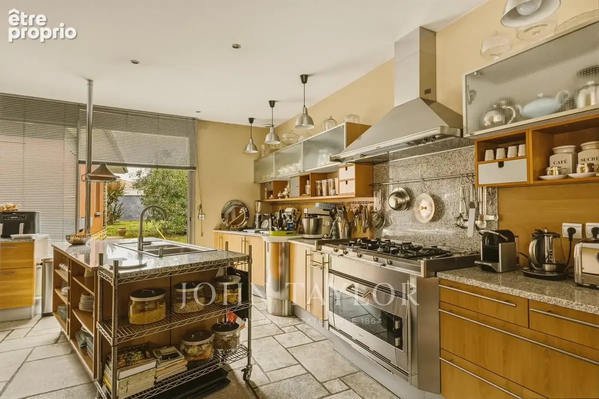 Villa d’architecte – parc paysager de 3 000 m² – piscine – pool house – dépendance - photo 6
