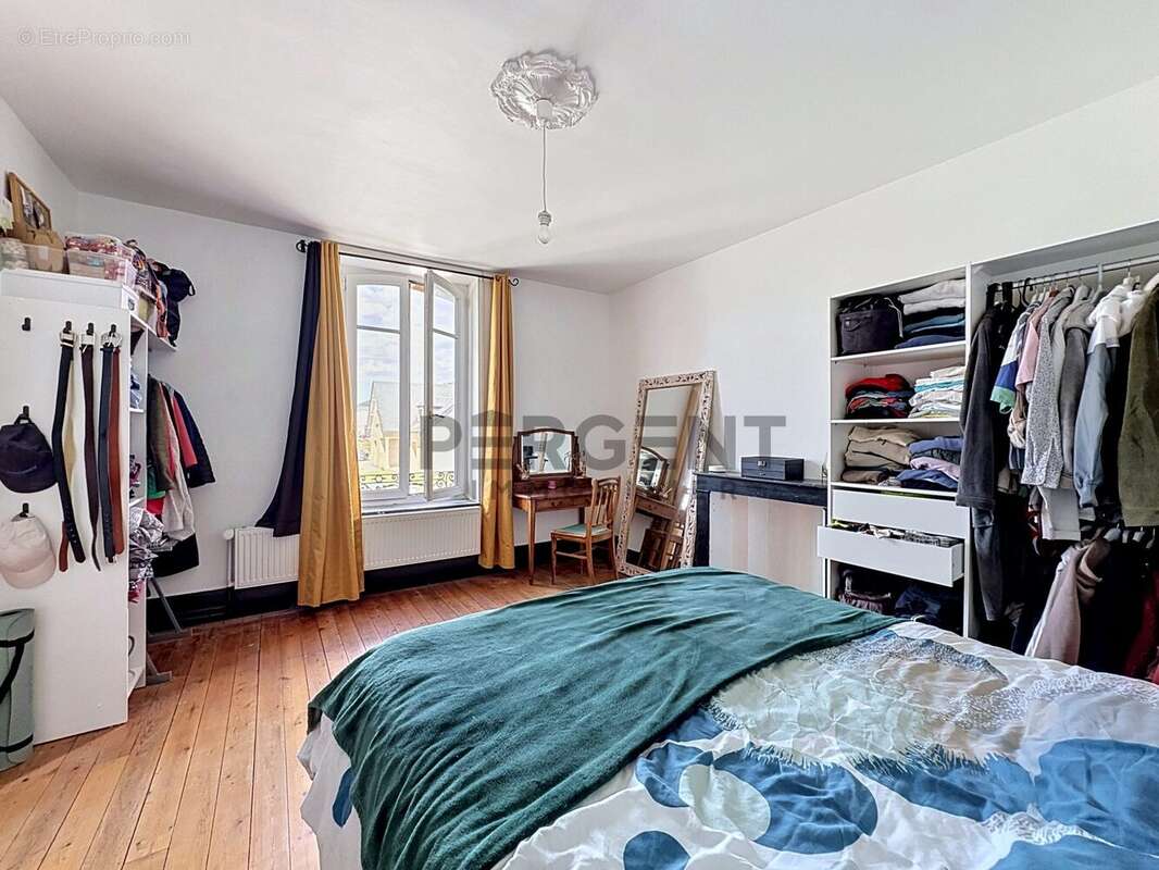Maison à VIVIER-AU-COURT