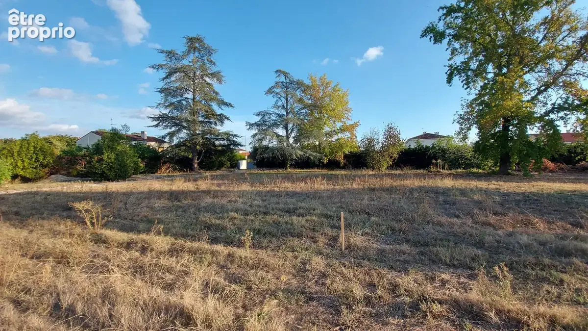 Terrain à BEAUZELLE