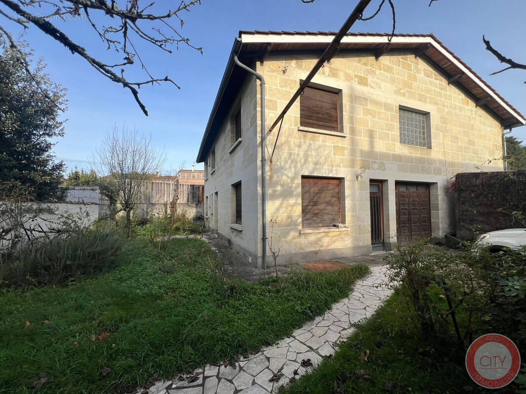 Maison 245 m² à Le Bouscat  - photo 4