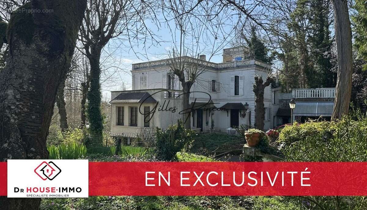 Maison à FOLLAINVILLE-DENNEMONT