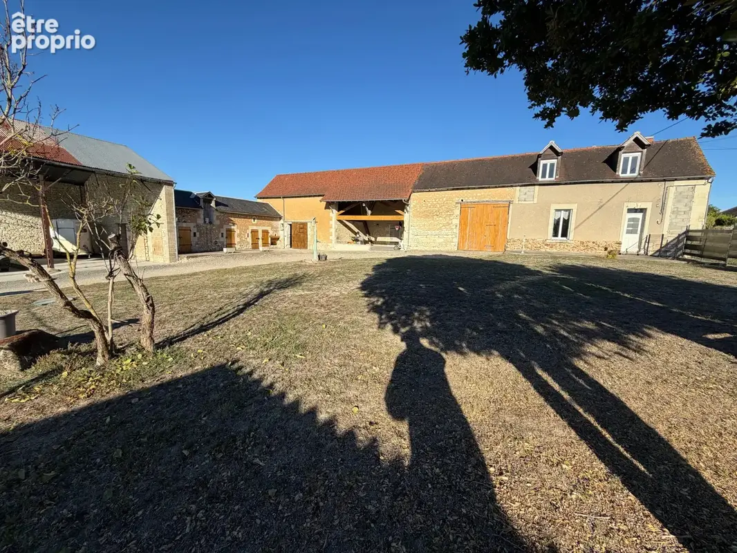 FERMETTE RENOVEE avec 1,4 hectare de terrain - photo 11