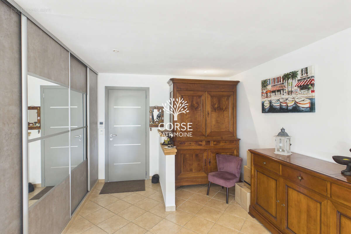 Maison de type 4 de 125 m2 sur 1500m2 de terrain - photo 6