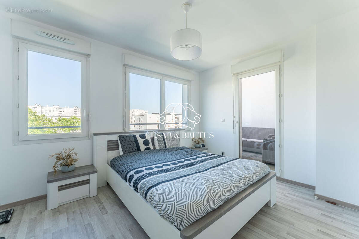 Appartement 72 m² à Venissieux  - photo 5