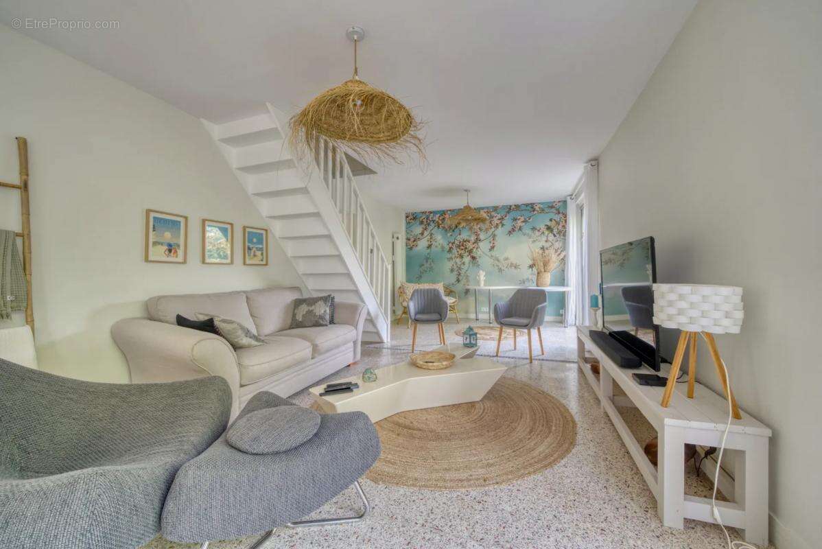 Maison à MESCHERS-SUR-GIRONDE