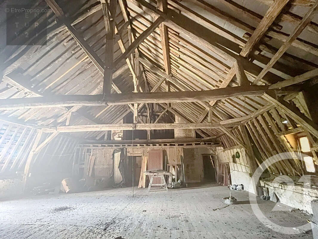 Maison 175 m² à Bertignolles  - photo 7