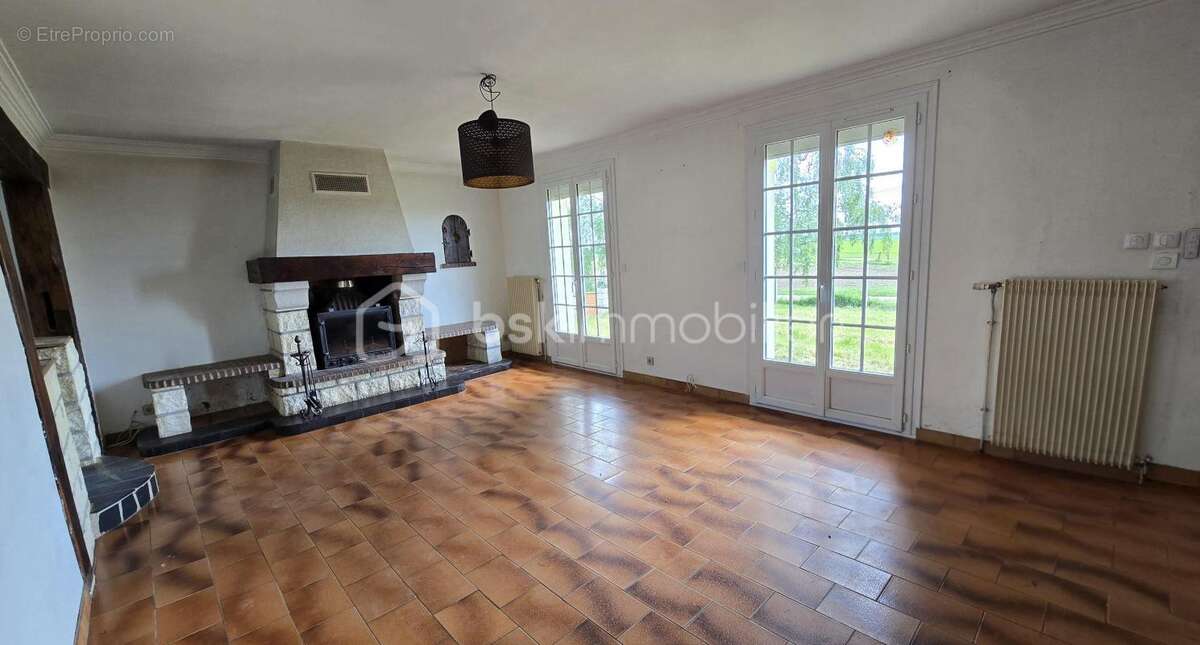 'Beau potentiel pour cette maison familiale de 4 chambres avec grand jardin' - photo 2