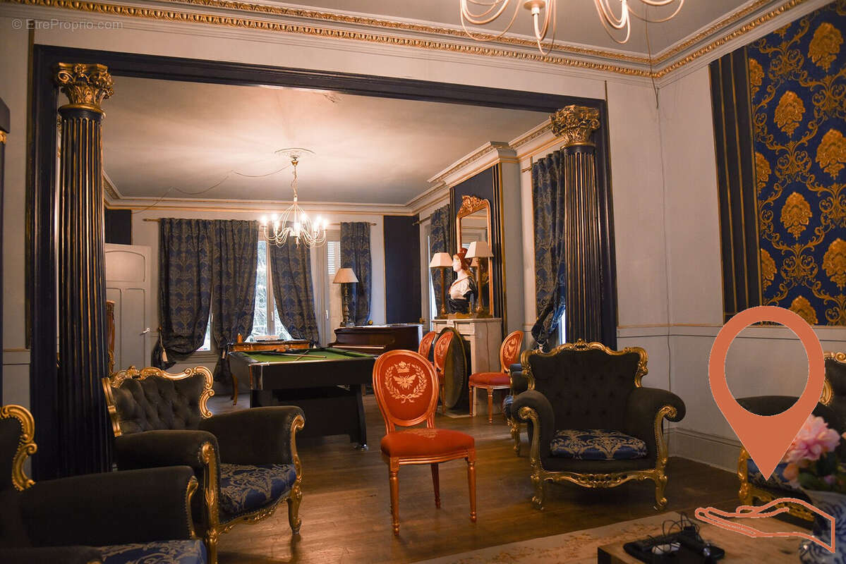 SALON - Autre à NORREY-EN-AUGE