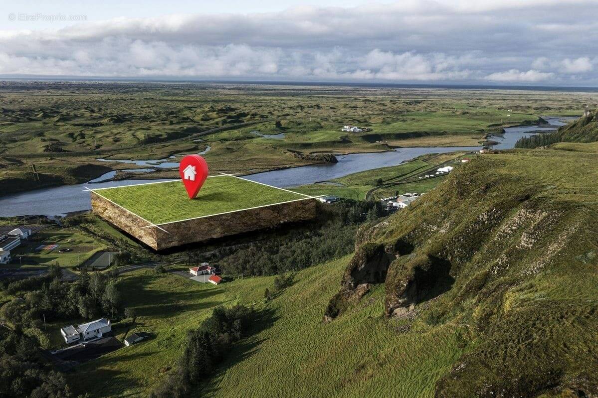 Terrain à ANGLES