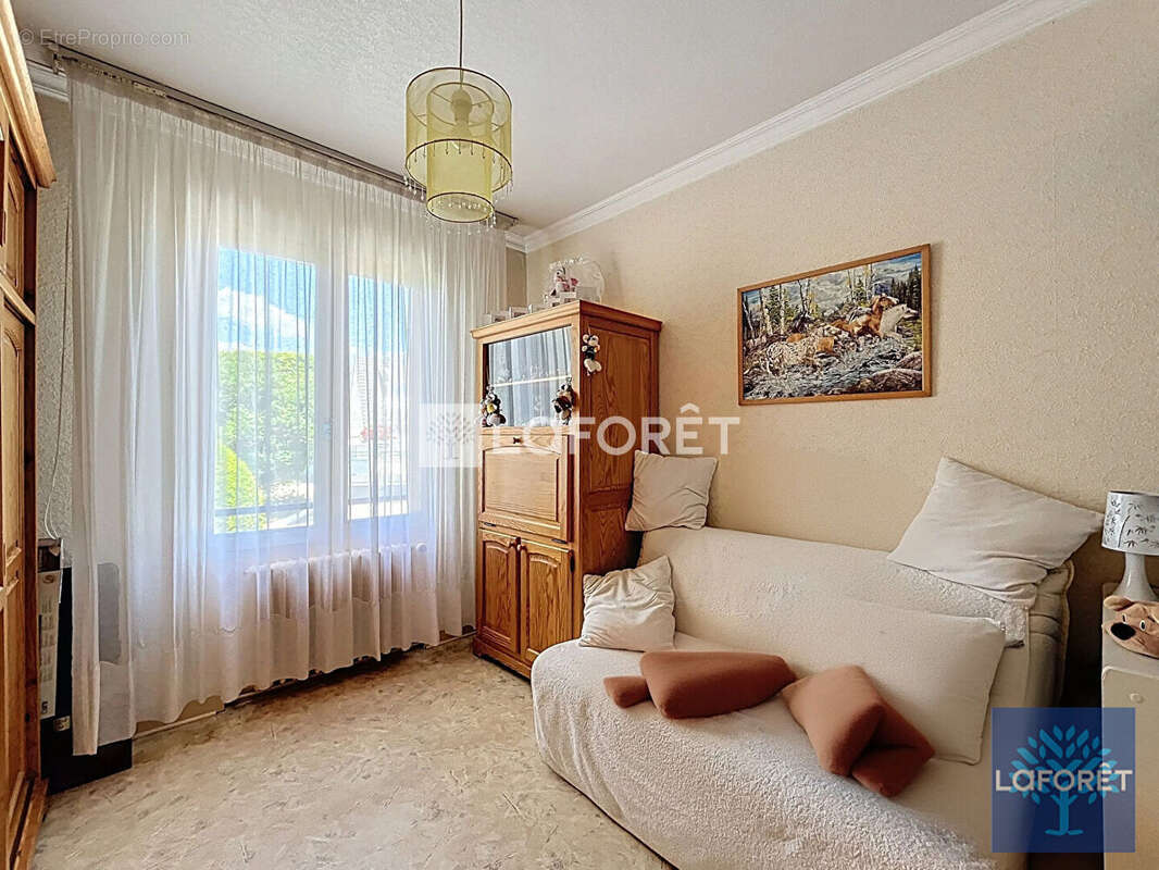 Maison à VIGNEUX-SUR-SEINE