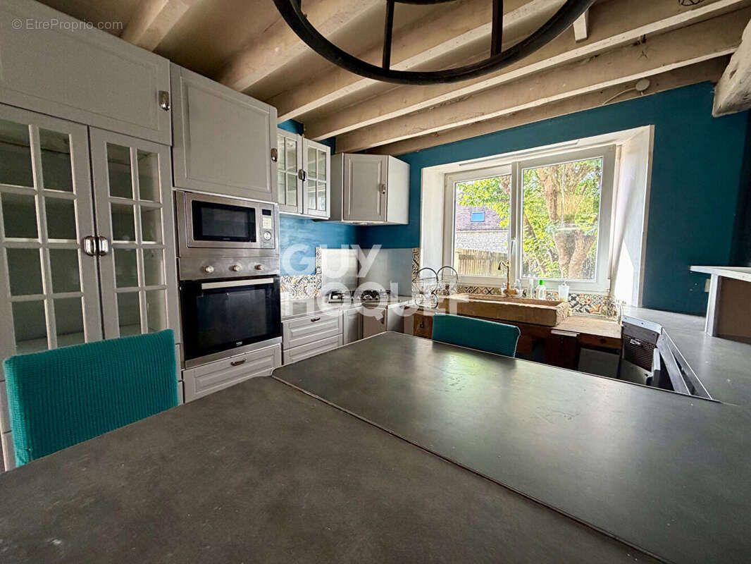 Maison  4 pièces de  130 m2 sur un terrain de 1168m²  avec une grange - photo 5