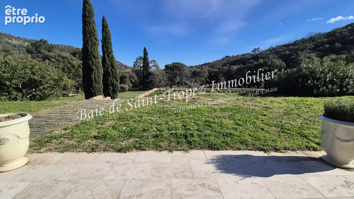 Villa avec piscine sur plus d'un hectare à 4km de la mer - photo 5