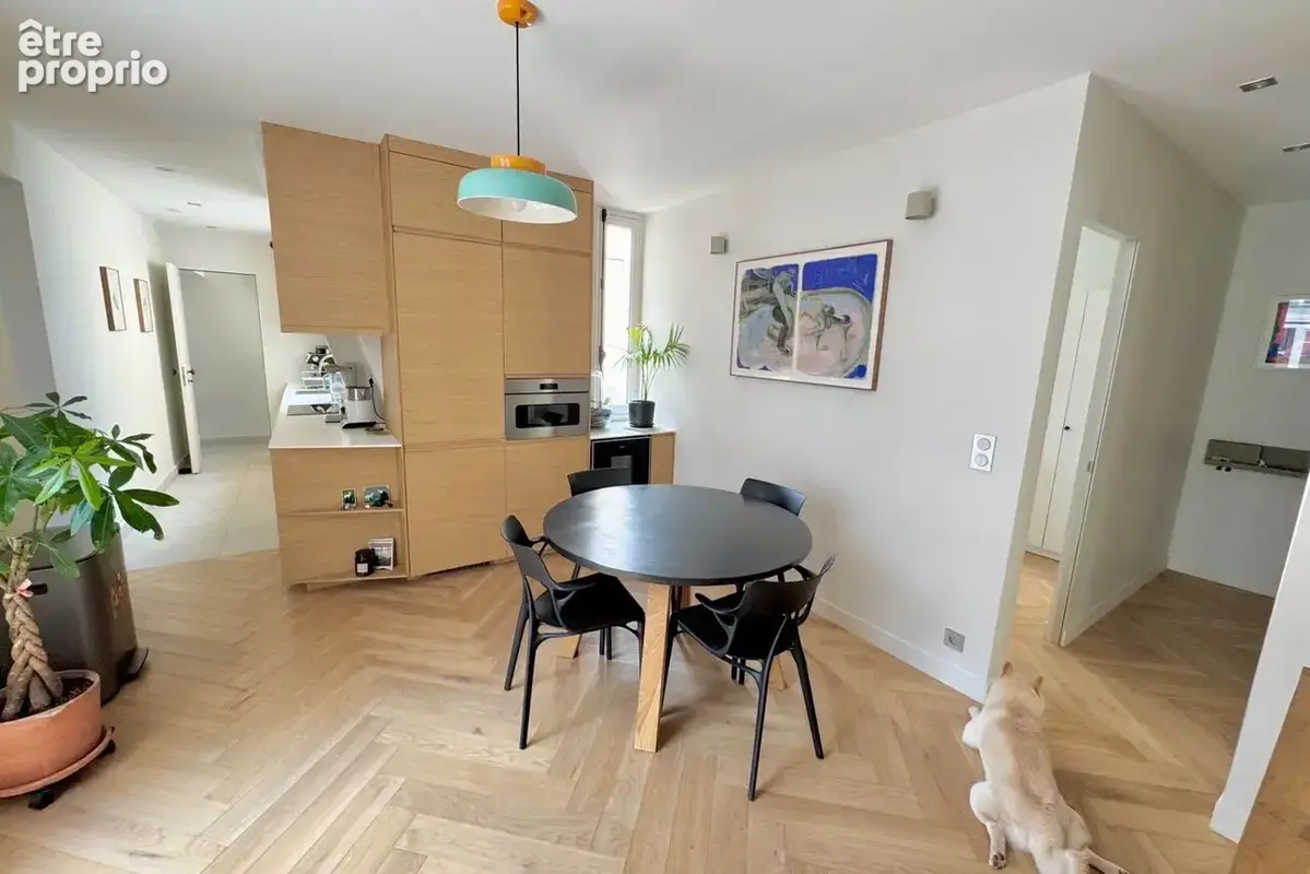 Appartement 65 m² à Paris-8e  - photo 3