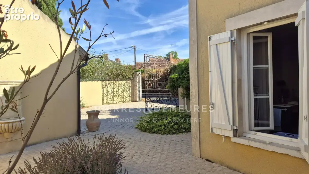 Propriété atypique avec patio et piscine chauffée - photo 15