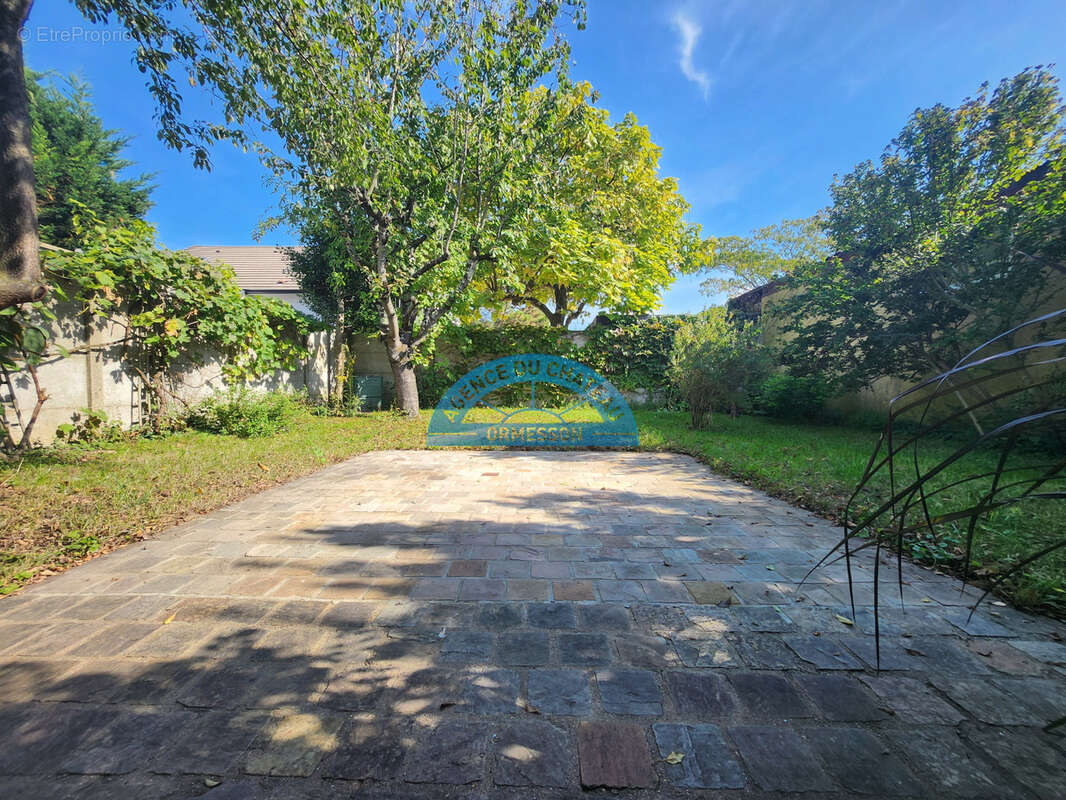 Maison à ORMESSON-SUR-MARNE