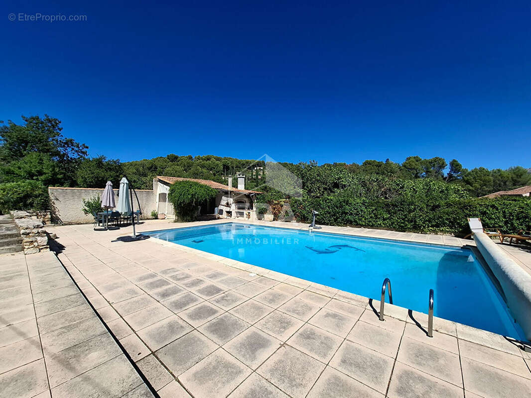 Maison à ROQUEVAIRE