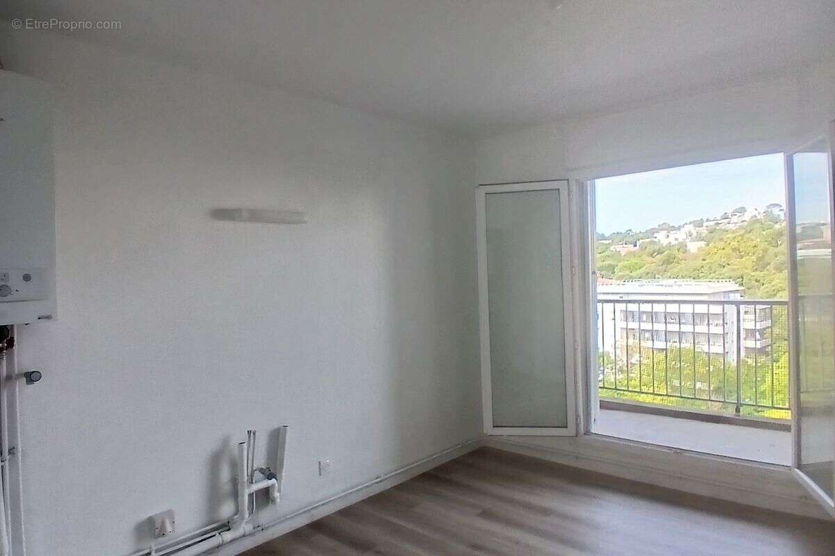 Appartement à MARSEILLE-11E