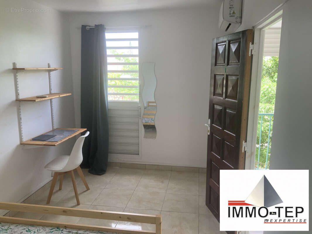 Appartement à LES ABYMES