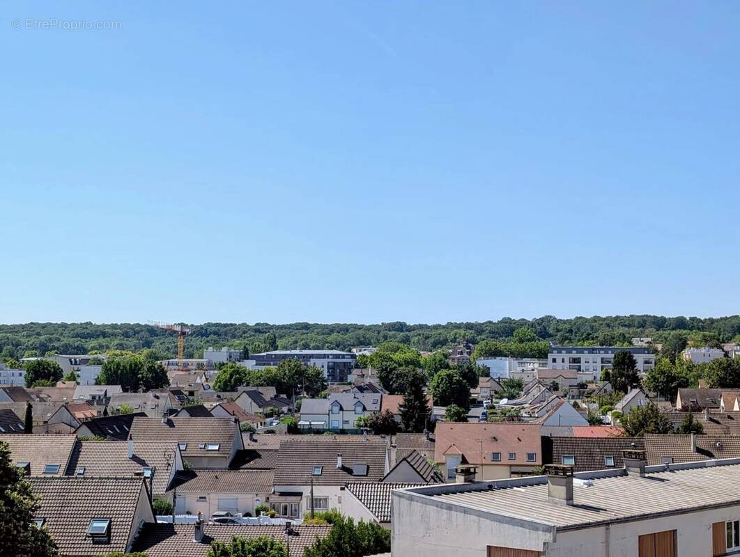 Appartement à LES CLAYES-SOUS-BOIS