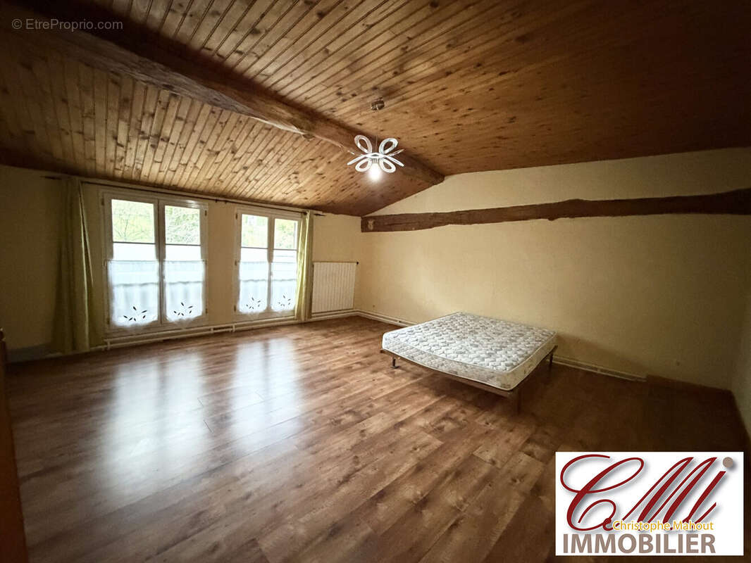 Maison à VAL-DE-VIERE