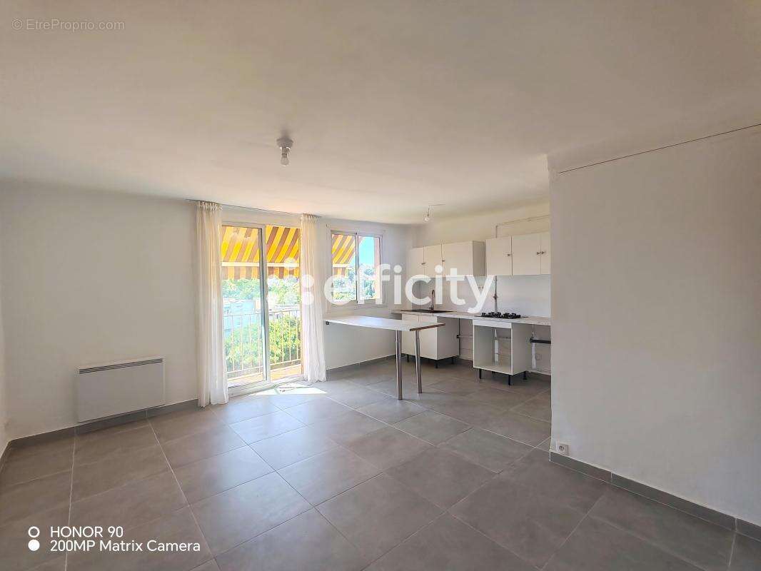 Appartement à MARSEILLE-14E