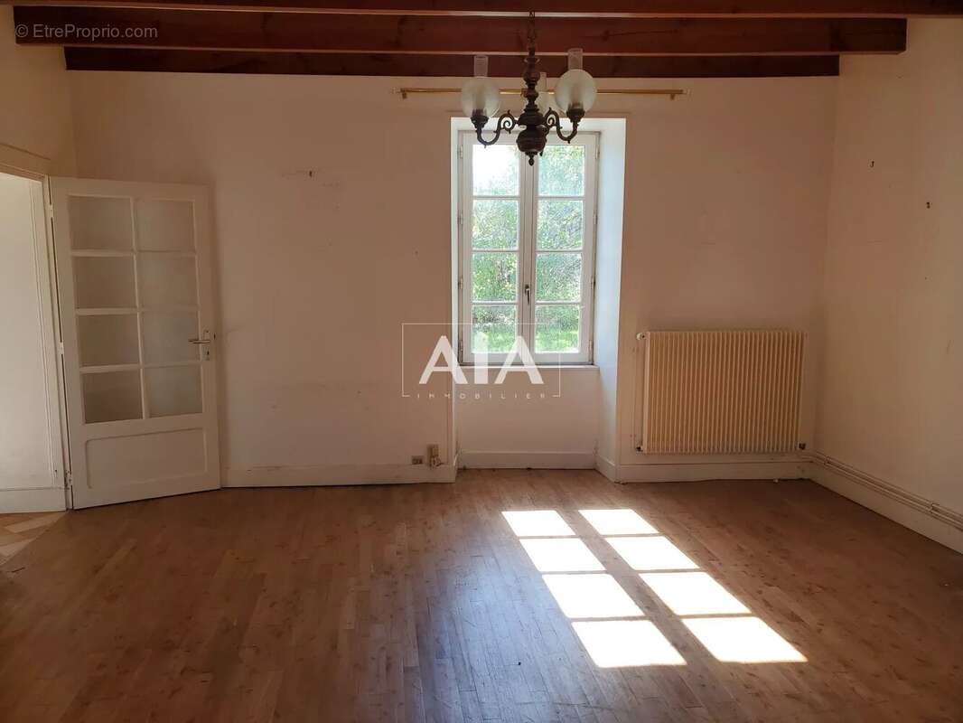 Maison à THEIL-RABIER