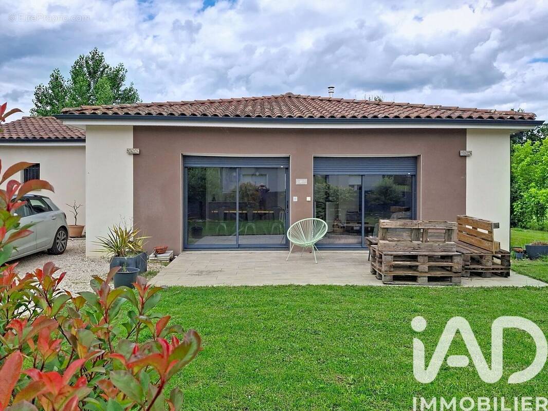 Maison 115 m² à Saint-Etienne-De-Tulmont  - photo 1