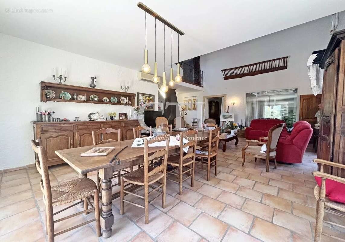 A vendre, propriété en pierre avec sur le Mont-Ventoux et Piscine - photo 11