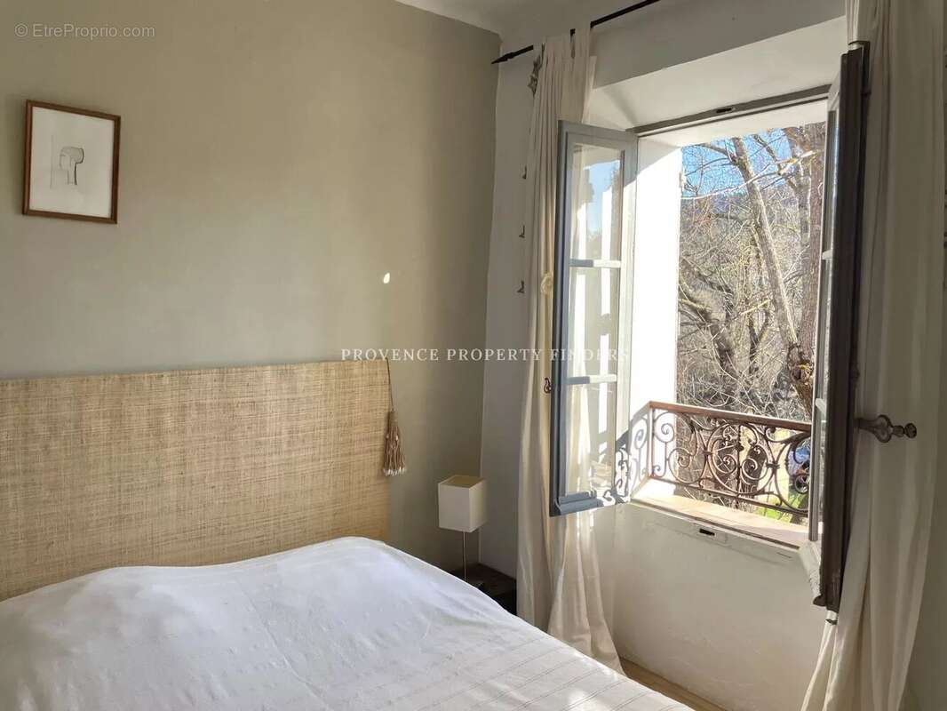 Maison à VILLECROZE