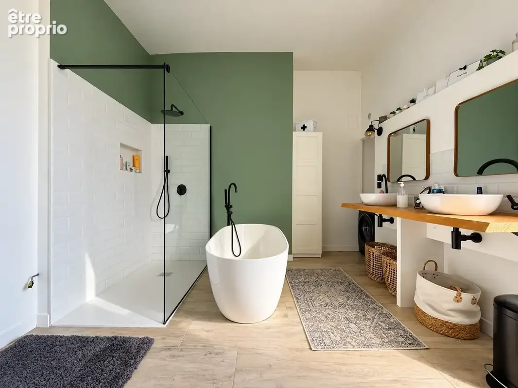 Élégante maison bourgeoise de 260 m2   Charme, volumes et confort familial - photo 11