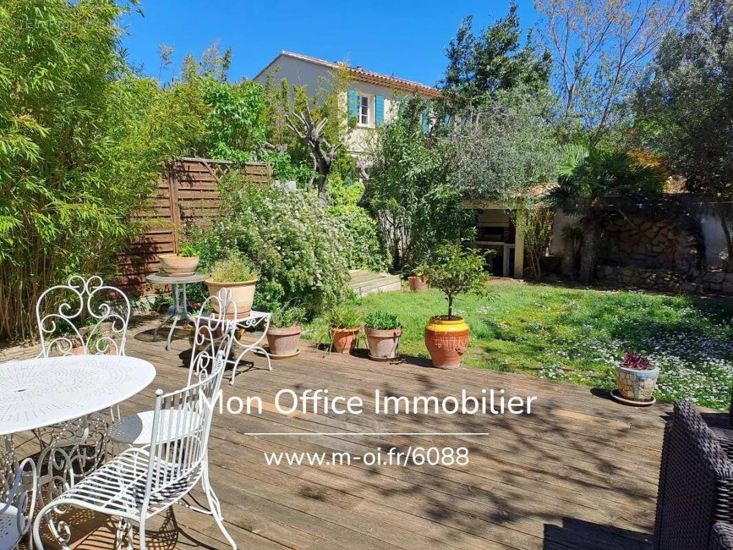 Maison à PELISSANNE