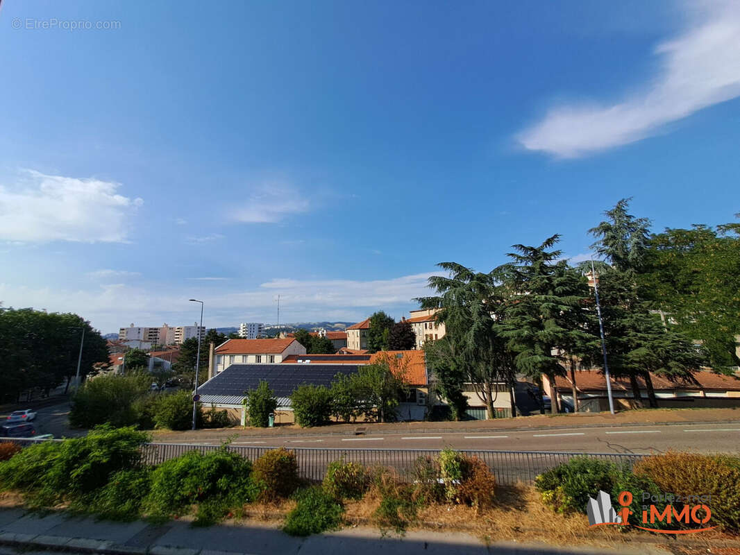 Appartement à SAINT-ETIENNE