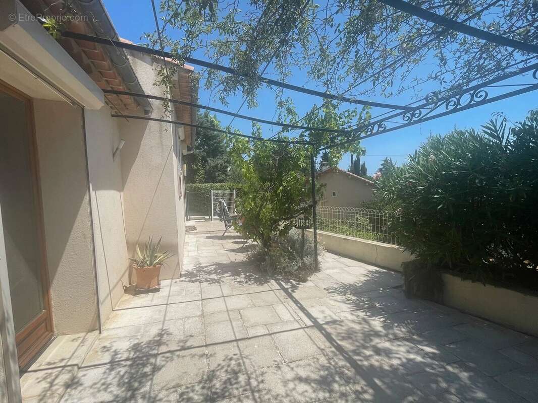 Exclusivité - villa avec 115,78 m² habitables et 165,04 m² de terrasses - photo 15