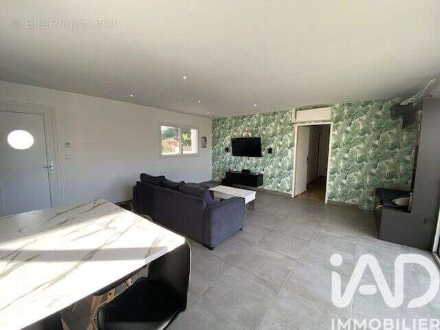 Photo 7 - Maison à CHAMPAGNE-LES-MARAIS