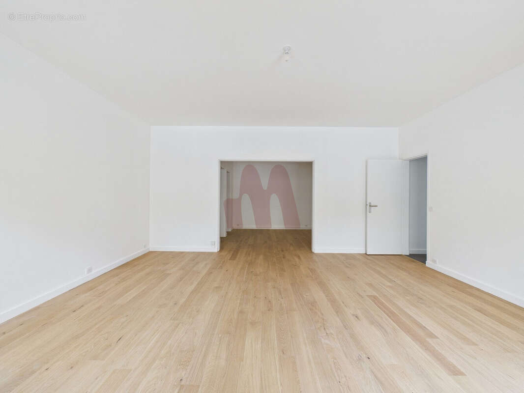 Appartement à PARIS-7E