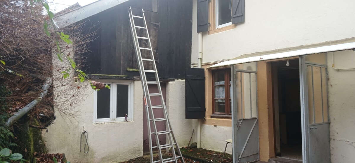 Maison à ROUGEGOUTTE